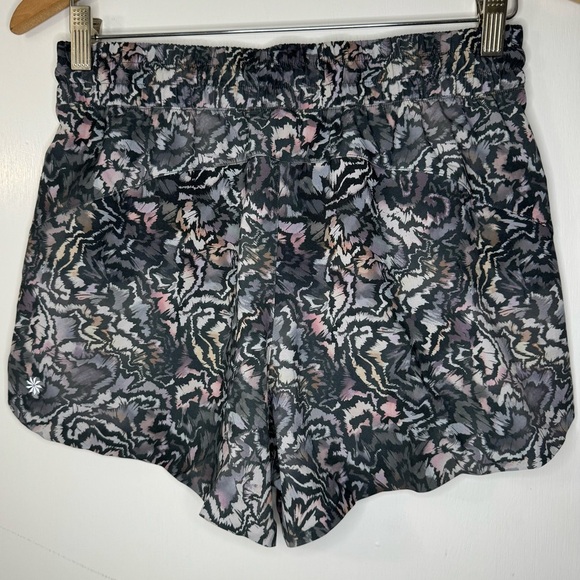 Athleta Crossroads Shorts in Sumo Marble - Picture 5 of 9